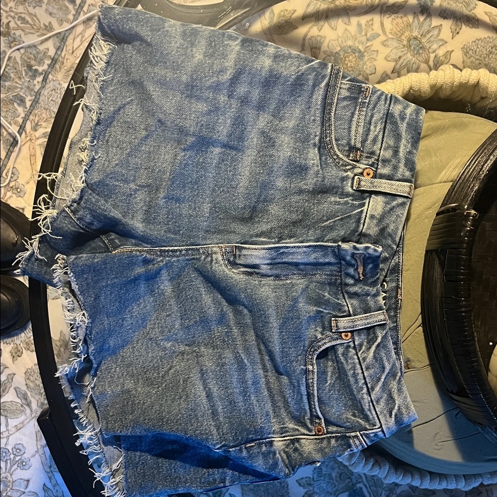 American Eagle Outfitters Frayed Hem Jean Shorts